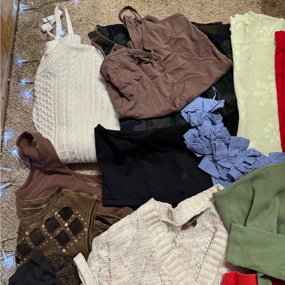 Top sweaters lot MEDIUM Nike Zara Athleta - Picture 2 of 7